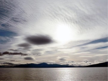 Gray%20Ocean%20Wallpaper%20with%20Jesus%20Accent