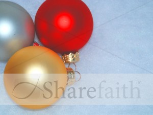 Three%20Ornaments%20on%20Blue
