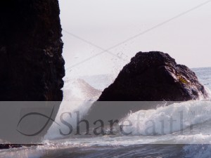 Waves%20Crashing%20around%20a%20Rock