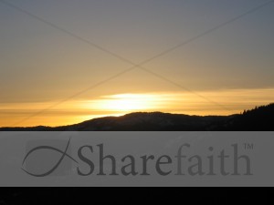 Golden%20Sunset%20with%20Mountain