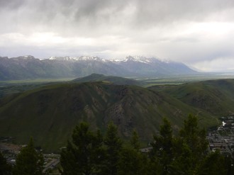 Clouds%20Rolling%20Over%20Mountains