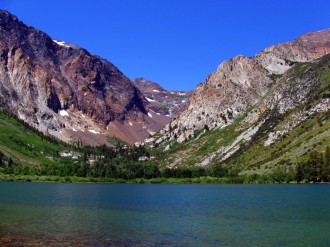 Mountain%20Valley%20with%20Lake