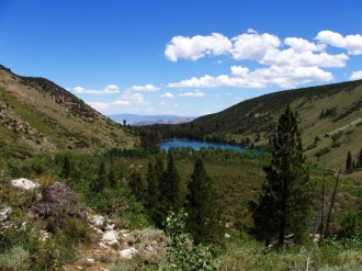 Scenic%20Mountain%20Valley%20with%20Lake