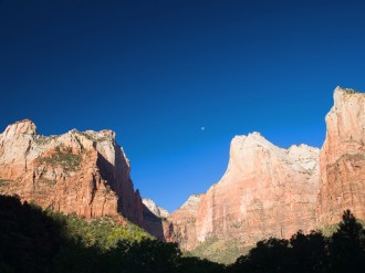 Mountain%20Peaks%20Against%20Clear%20Sky