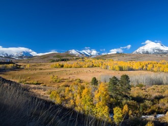 Snow%20Mountains%20in%20Fall